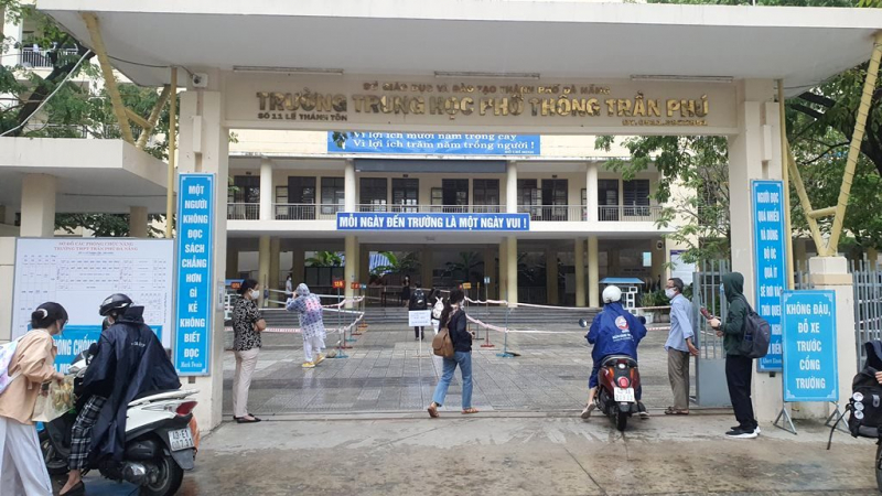 Học sinh tại Đà Nẵng thực hiện 5K trong ngày đầu trở lại trường học -5