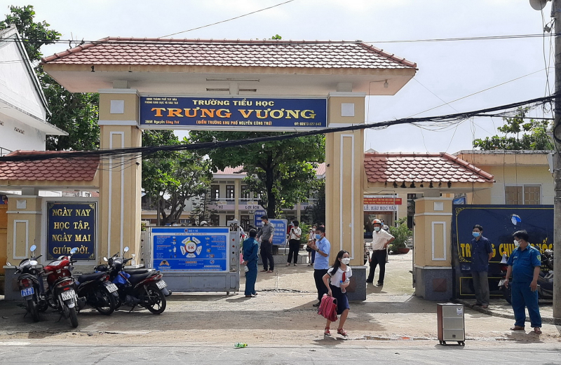 Phát hiện ca nghi nhiễm SARS-CoV-2, một điểm trường  học ở TP Tuy Hòa tạm dừng dạy và học trực tiếp -0