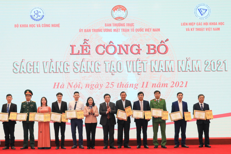 Vinh danh 76 công trình, giải pháp sáng tạo trong Sách vàng Sáng tạo Việt Nam năm 2021 -0