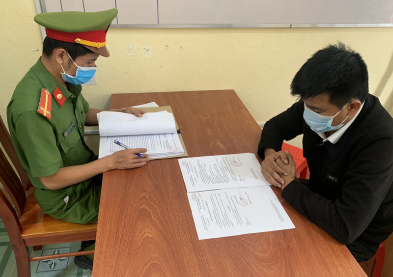 Khởi tố đối tượng hành hung nhân viên Y tế -0