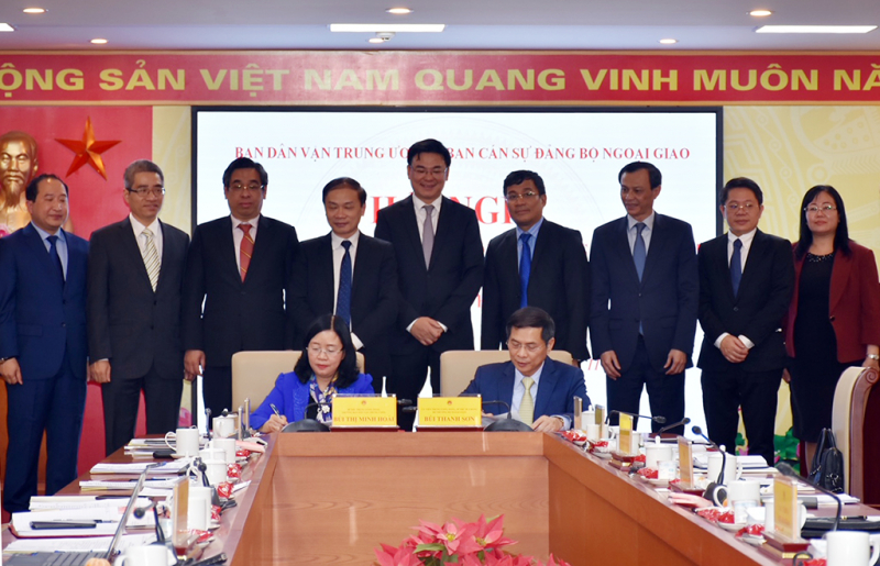 Tổng kết 5 năm thực hiện Chương trình phối hợp giữa Ban Dân vận Trung ương và Ban cán sự đảng Bộ Ngoại giao -0