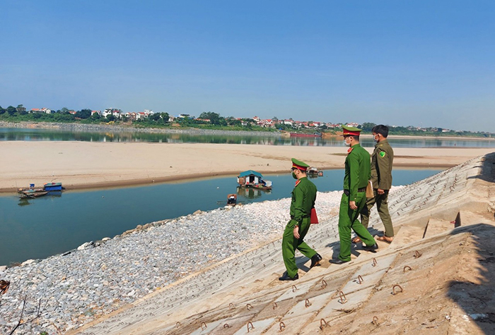 Những đổi thay ở một địa bàn khi Công an chính quy xuống cơ sở  -0