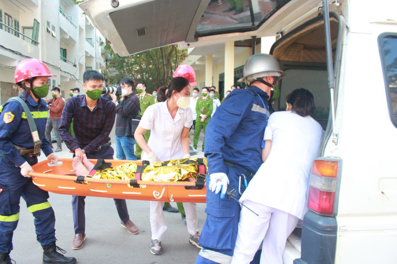 Hơn 100 cán bộ, chiến sĩ tham gia diễn tập ứng phó với biến đổi khí hậu, phòng chống thiên tai và tìm kiếm cứu nạn -0