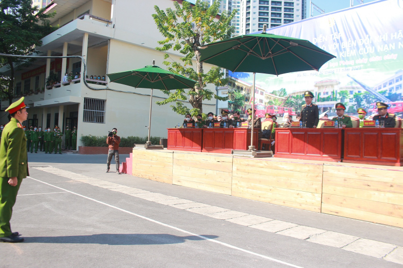 Hơn 100 cán bộ, chiến sĩ tham gia diễn tập ứng phó với biến đổi khí hậu, phòng chống thiên tai và tìm kiếm cứu nạn -0