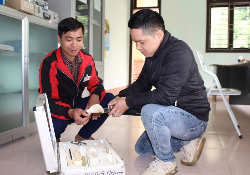 Năm chàng trai nơi không đường, không điện, không người… -0