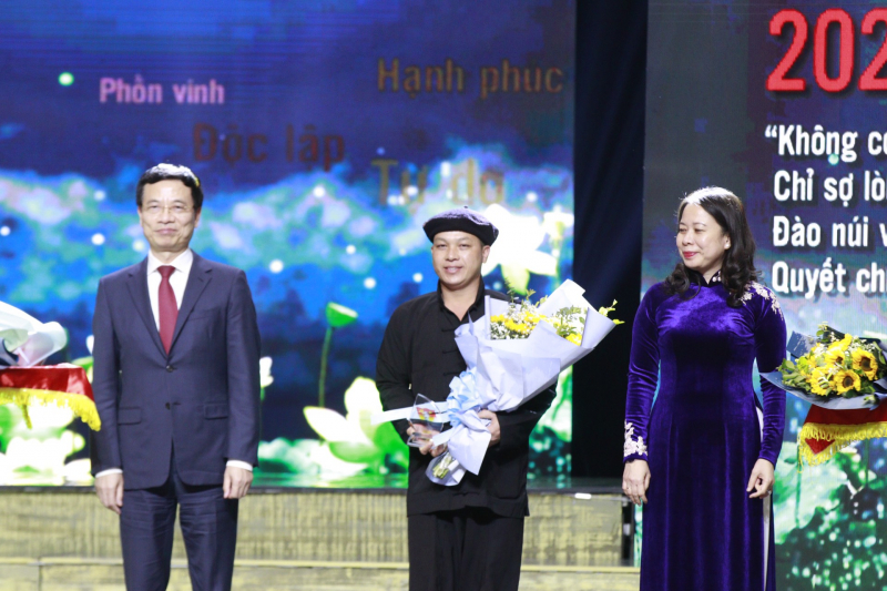 Giao lưu toàn quốc các điển hình trong học tập và làm theo tư tưởng, đạo đức, phong cách Hồ Chí Minh -0