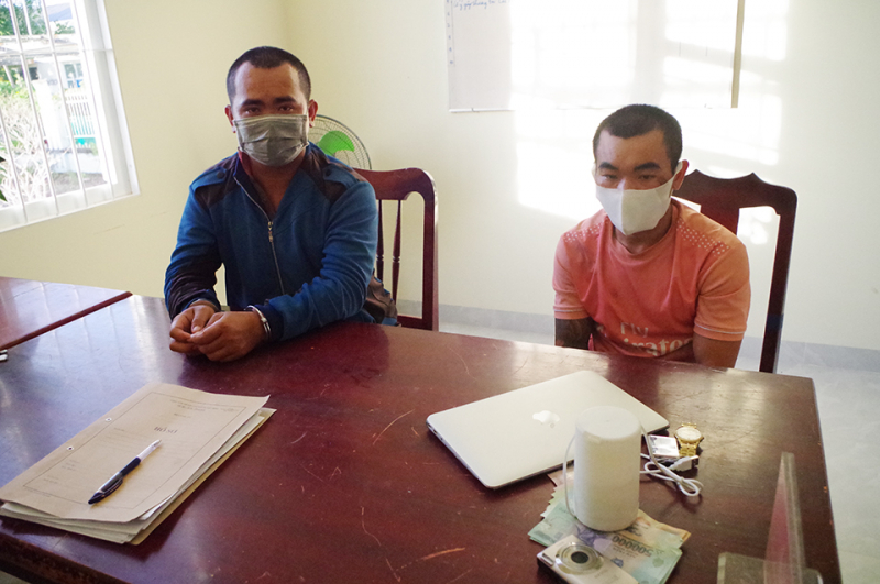 Tạm giữ hình sự hai đối tượng trộm cắp tài sản -0