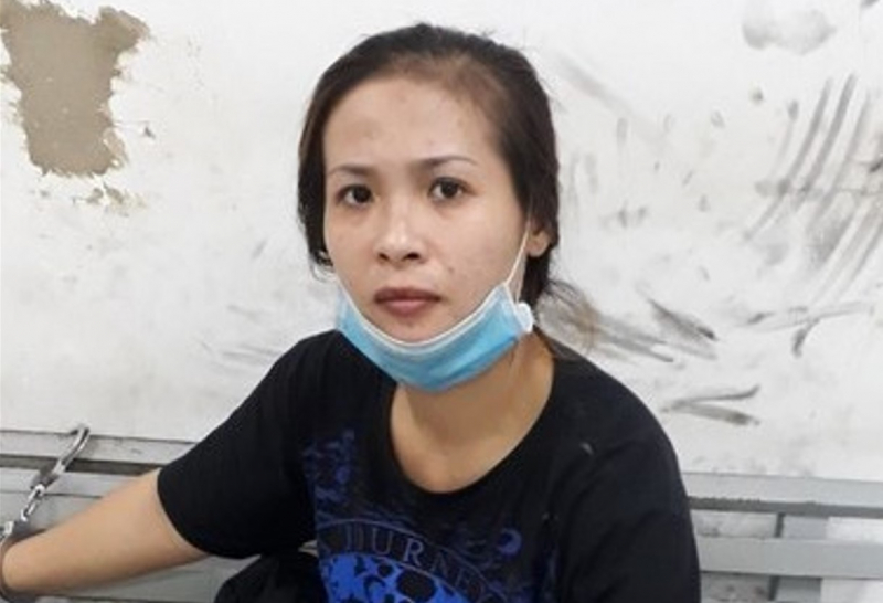 Tên trộm bỏ rơi bạn gái khi bị người dân truy đuổi -0