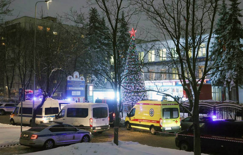 Bị yêu cầu đeo khẩu trang, cựu binh sĩ Nga rút súng bắn chết 2 người -0