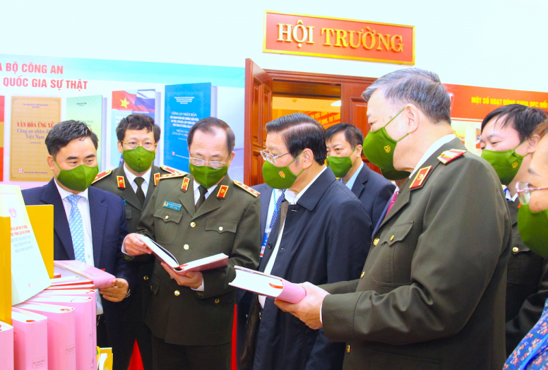 Đấu tranh phòng, chống tội phạm trên không gian mạng, bảo vệ chủ quyền quốc gia -0