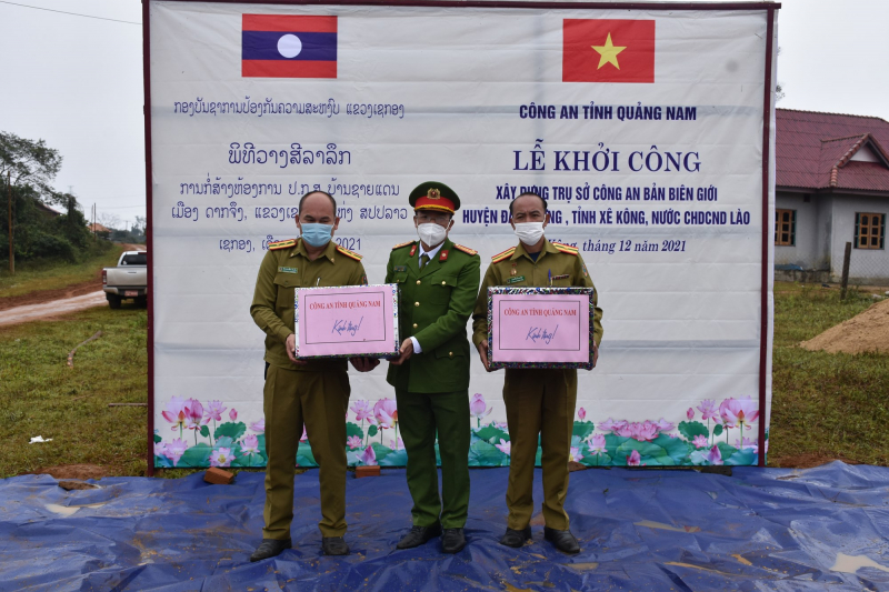 Khởi công xây dựng trụ sở làm việc Công an tại các bản của Lào giáp biên giới với Quảng Nam -0
