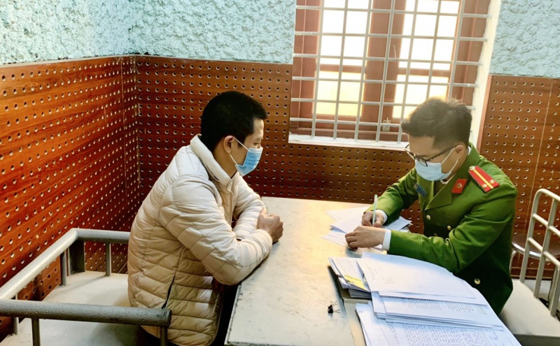 Làm giả giấy xét nghiệm COVID - 19, hai đối tượng bị khởi tố -0