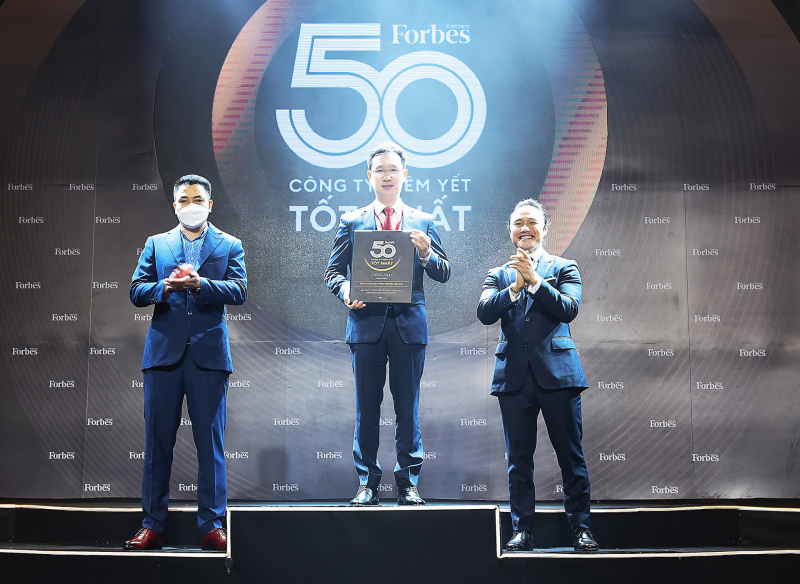 VietinBank tiếp tục vào Top 50 Công ty niêm yết tốt nhất Việt Nam 2021 -0