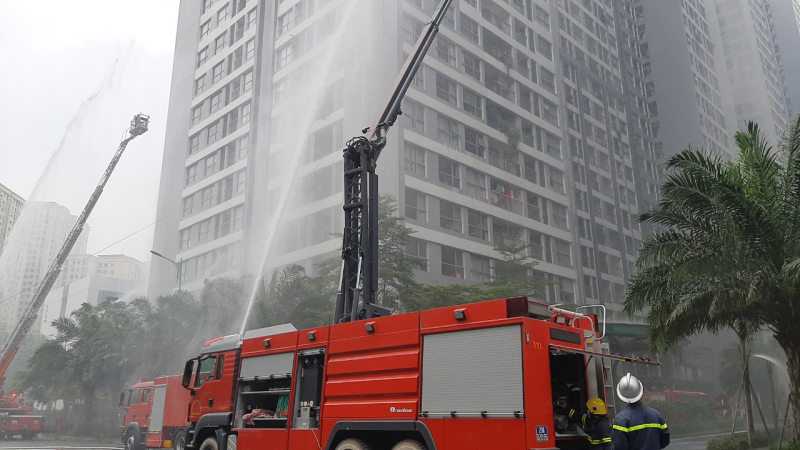 Diễn tập phương án chữa cháy và cứu nạn cứu hộ ở chung cư cao cấp -0