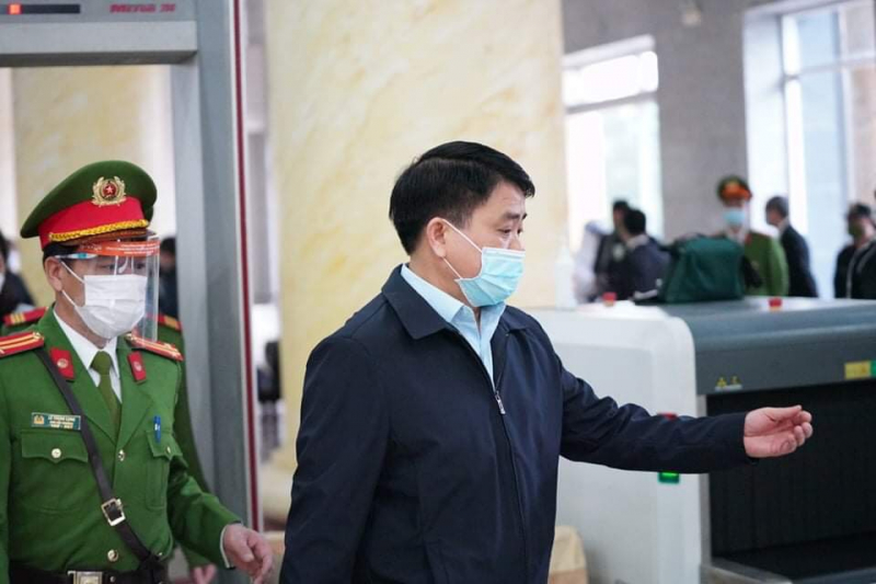 Bị cáo Nguyễn Đức Chung: “Nếu nhân quả từ sự chỉ đạo của tôi thì tôi sẵn sàng mang tiền của gia đình ra khắc phục” -0