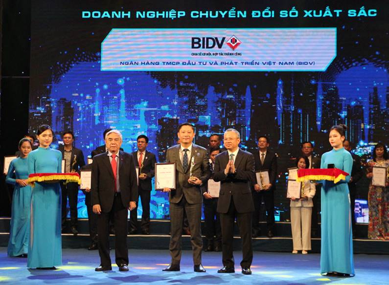 BIDV - Ngân hàng chuyển đổi số xuất sắc 2021 -0