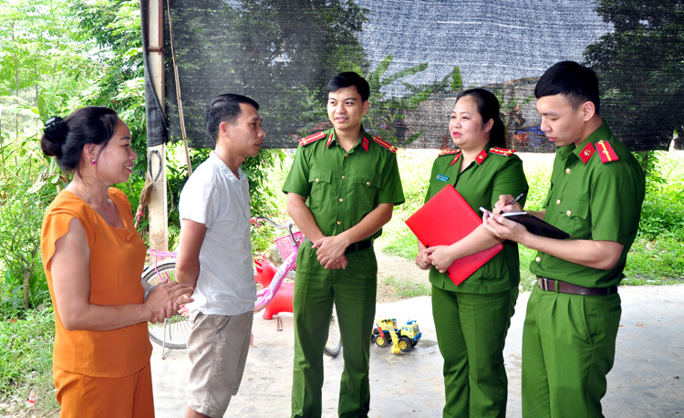 Lắng nghe nhân dân từ những điều nhỏ nhất -0