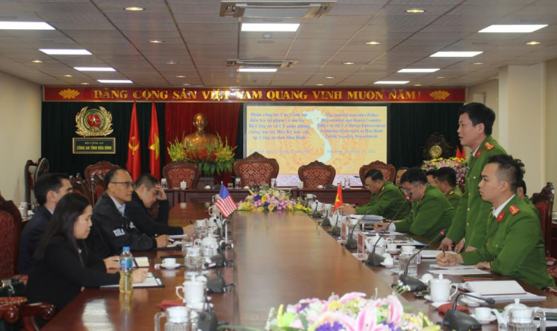 Công an tỉnh Hòa Bình làm việc với Đại sứ quán Hoa Kỳ về công tác phòng chống ma túy -1