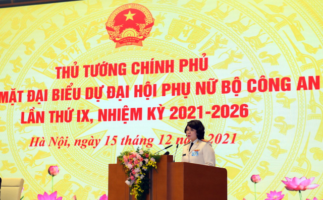 Thủ tướng gặp mặt các đại biểu dự Đại hội Phụ nữ Bộ Công an lần thứ IX -0
