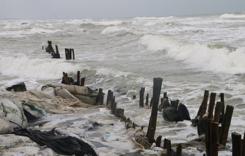 Hội An: Hơn 200m bờ biển phía bắc Cửa Đại tiếp tục nguy cơ bị sóng biển “nuốt chửng” -2