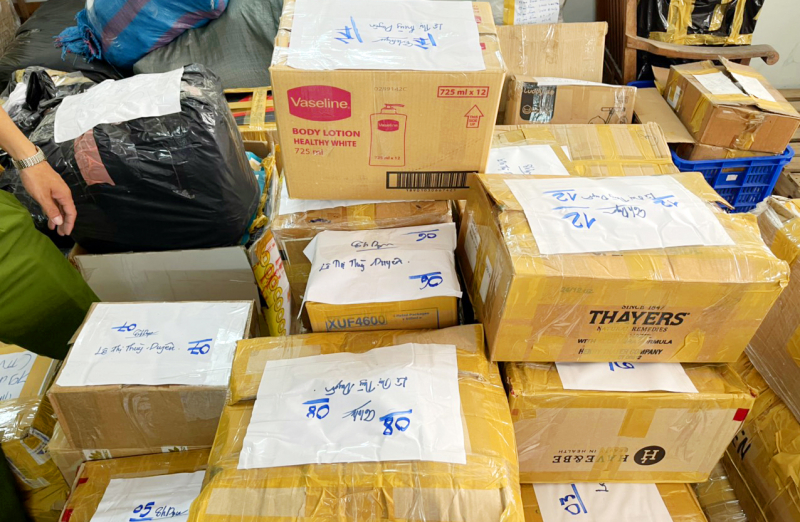 Phát hiện nhiều sản phẩm không rõ nguồn gốc xuất xứ tại trung tâm TP Cần Thơ -2