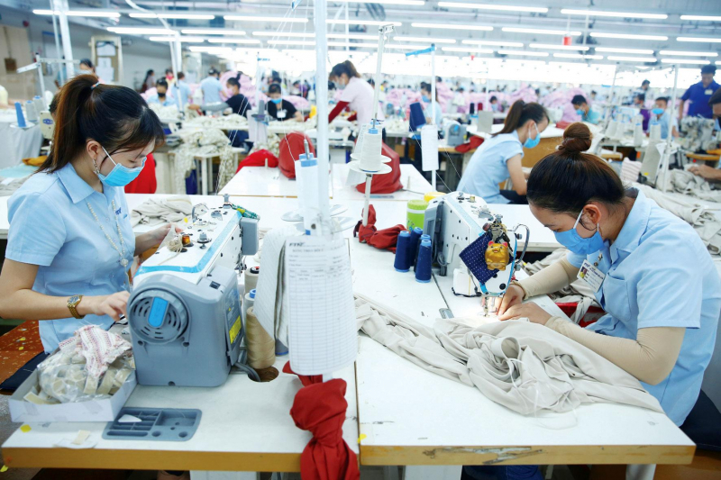 Doanh nghiệp xoay xở để có thưởng Tết cho người lao động -0