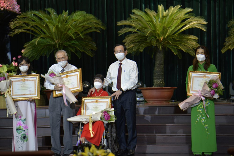 TP Hồ Chí Minh tuyên dương nhiều điển hình học tập, làm theo gương Bác Hồ  -0