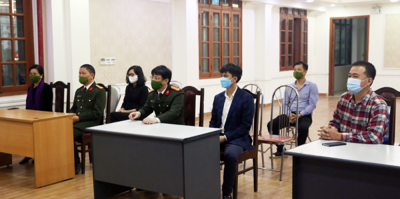 Báo CAND tiếp nhận 20.000 khẩu trang ủng hộ cán bộ, phóng viên phòng chống dịch -0