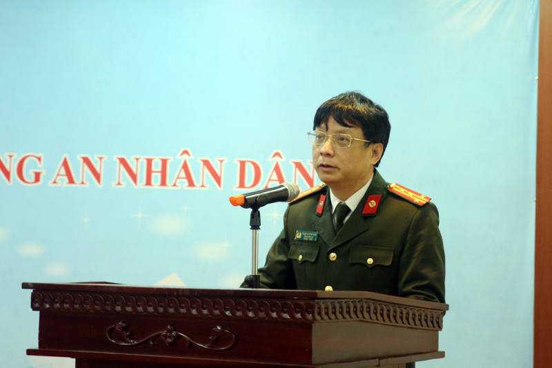 Báo CAND tiếp nhận 20.000 khẩu trang ủng hộ cán bộ, phóng viên phòng chống dịch -0