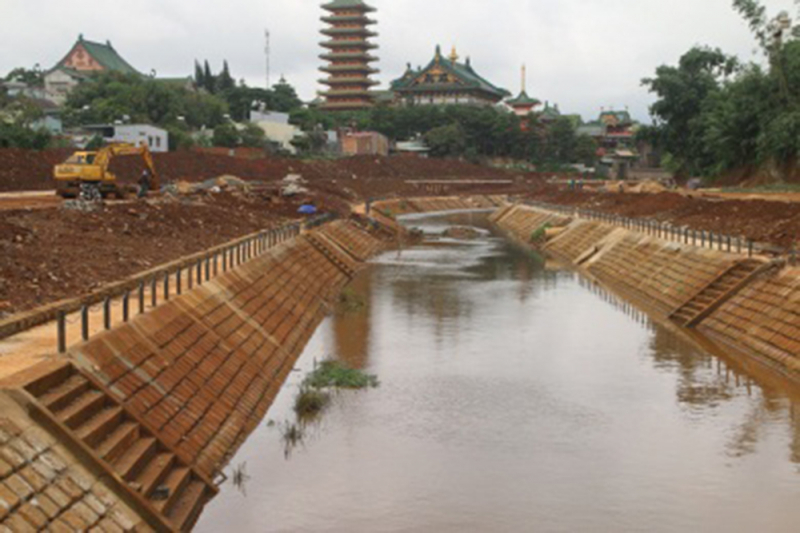 Điều tra, làm rõ sai phạm tại Dự án kè chống sạt lở suối Hội Phú, TP Pleiku -0