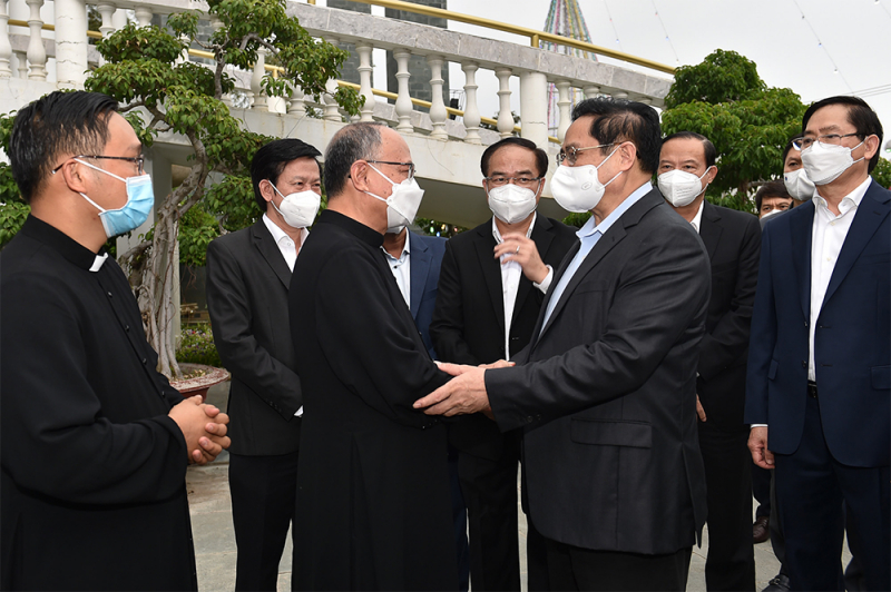 Thủ tướng chúc mừng lễ Giáng sinh, thăm và tặng quà đồng bào Công giáo tại tỉnh Bà Rịa - Vũng Tàu -0