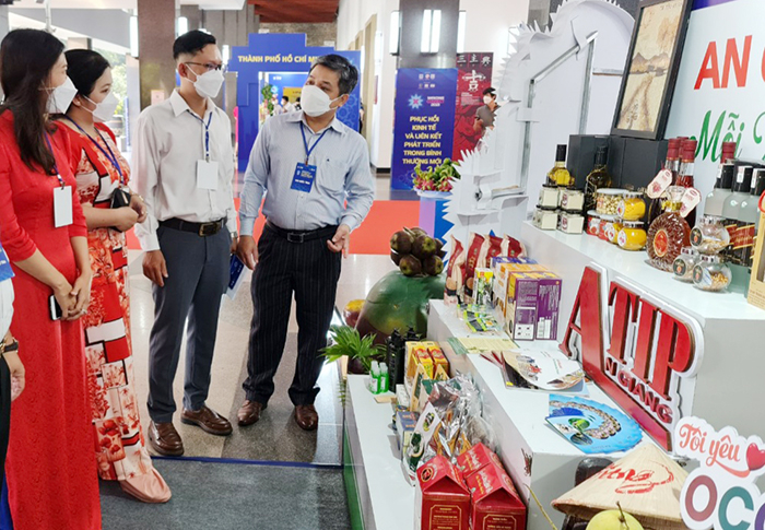 Tìm giải pháp phục hồi kinh tế và liên kết phát triển -0