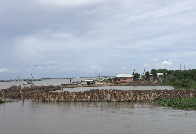 Chủ dự án nuôi trồng thủy sản khai thác trái phép 1.000 m3 cát sông -0