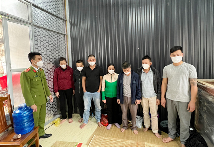 Bắt 7 đối tượng đánh bạc thu giữ 85 triệu đồng -0