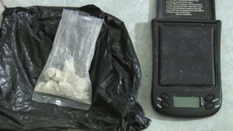 Bắt quả tang đối tượng “Mua bán trái phép chất ma túy” -0