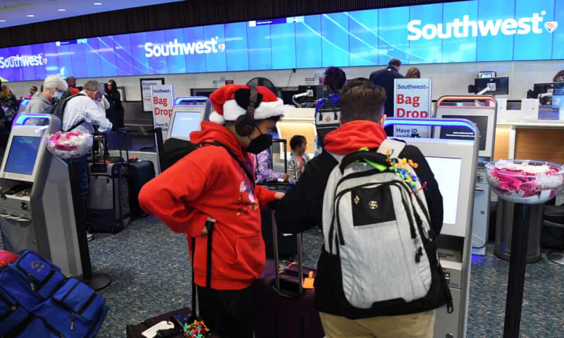 Christmas travel chaos as airlines cancel more than 4,500 flights -0