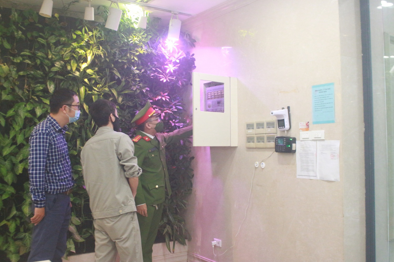 Công an quận Hoàn Kiếm tập huấn, diễn tập phòng cháy chữa cháy và cứu nạn cứu hộ -0