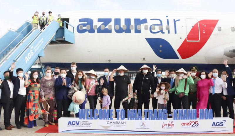 325 du khách Nga đầu tiên có “hộ chiếu vaccine” đến Khánh Hòa -0