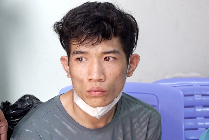 Thu giữ nhiều hung khí tại nơi ở của đối tượng mua bán ma túy -0