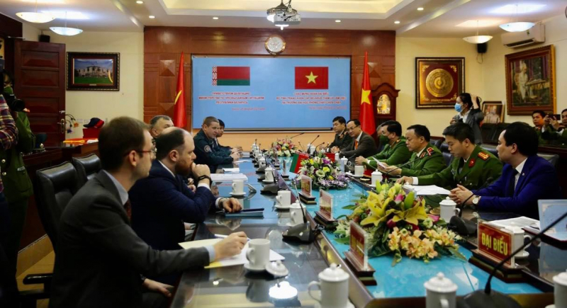 Đoàn công tác Bộ Tình trạng khẩn cấp Belarus thăm và làm việc tại Trường Đại học PCCC -0