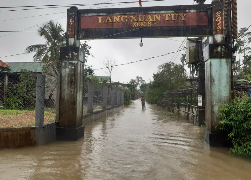 Mưa lớn gây ngập lụt cục bộ tại nhiều xã thấp trũng ở Thừa Thiên-Huế -0