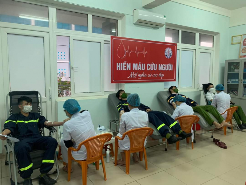 Hơn 150 đoàn viên thanh niên Công an Quảng Trị hiến máu cứu người -0