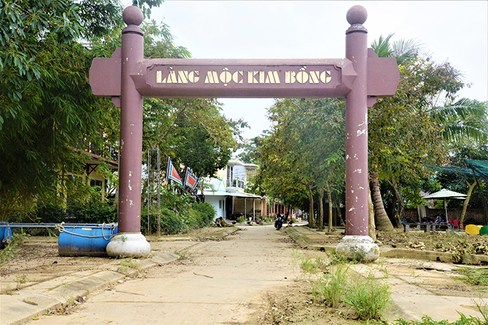 Mùa buồn Phố Hội -0