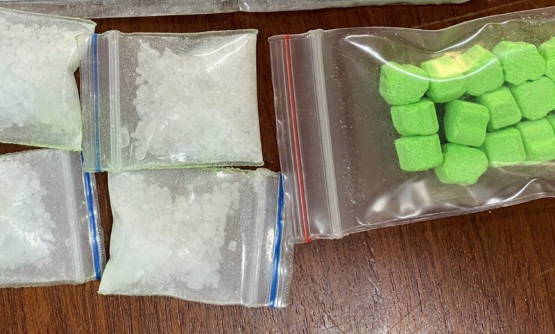 Anh em ruột bị bắt giữ khi đang tàng trữ trái phép chất ma túy -0