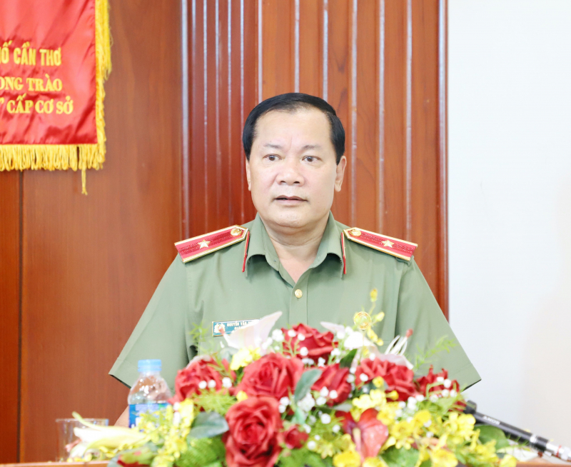 Thiếu tướng Nguyễn Văn Thuận, Giám đốc Công an TP Cần Thơ: Giúp người dân bằng những việc làm cụ thể -0