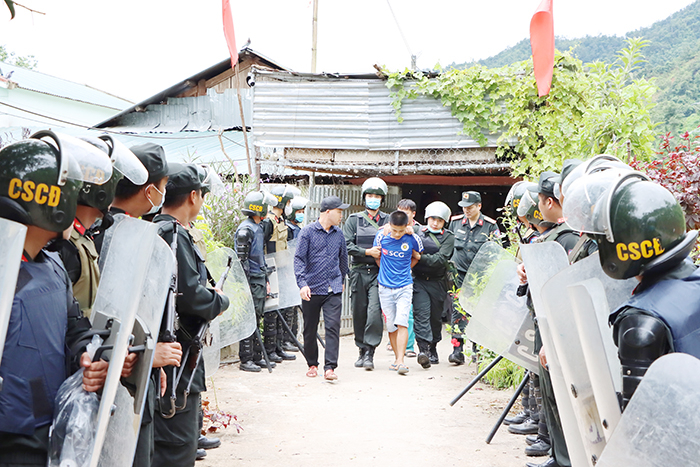 Bài 2: “Lá chắn thép” đấu tranh phòng, chống tội phạm, bảo vệ bình yên cho nhân dân -0