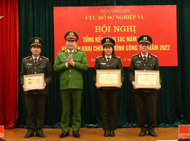 Xây dựng Cục Hồ sơ nghiệp vụ trở thành Trung tâm thông tin nghiệp vụ của lực lượng CAND -0