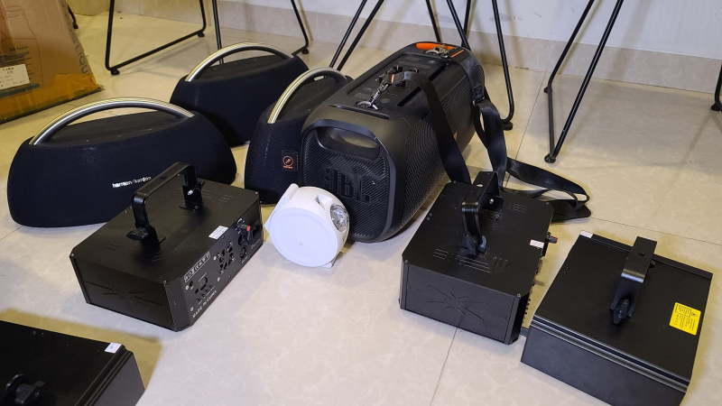 Quản lý khách sạn “bật đèn xanh” cho hàng chục nam nữ thuê phòng để bay lắc -1