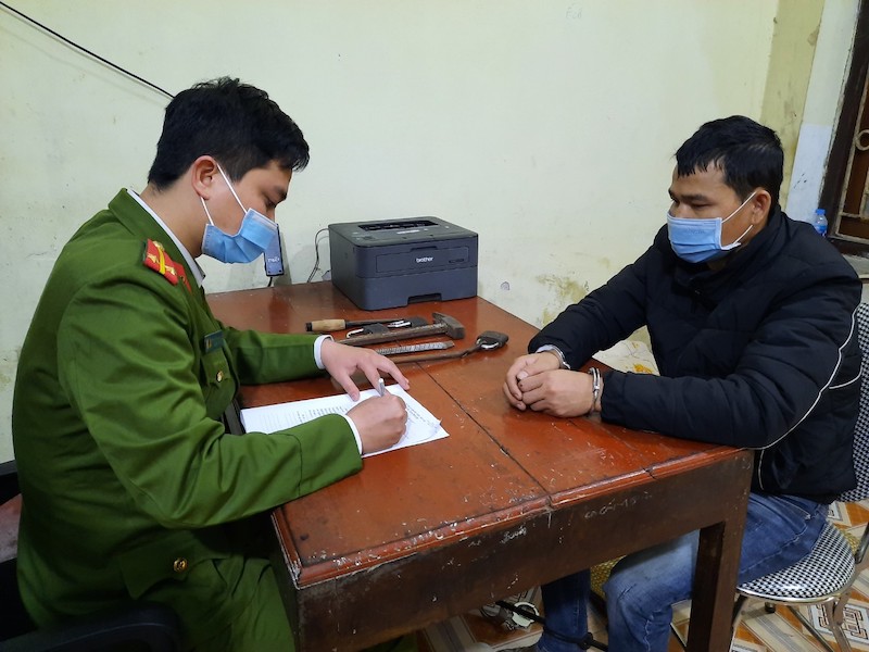 Hành trình truy bắt kẻ đột nhập ngân hàng, khống chế bảo vệ để cướp tài sản -0