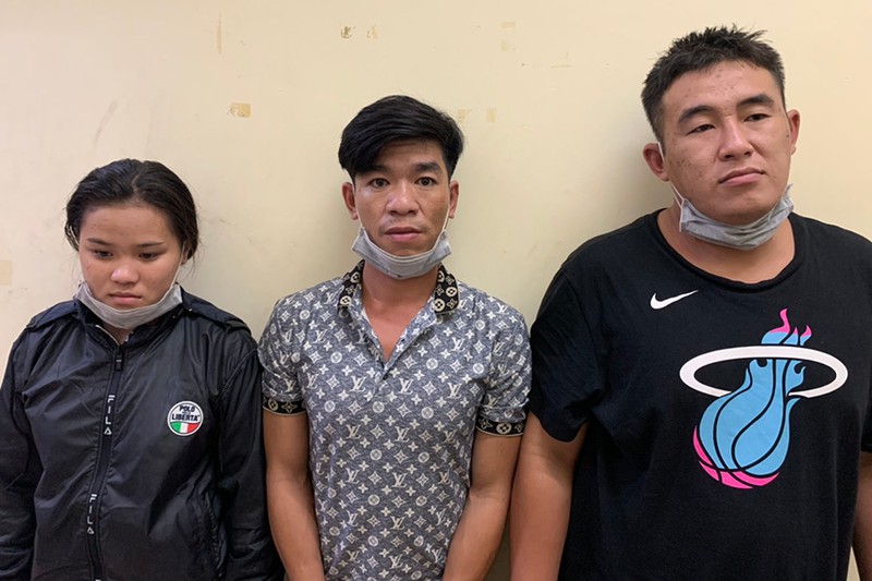 Mua xe gian, thay biển số, đổi màu sơn để…sử dụng -0